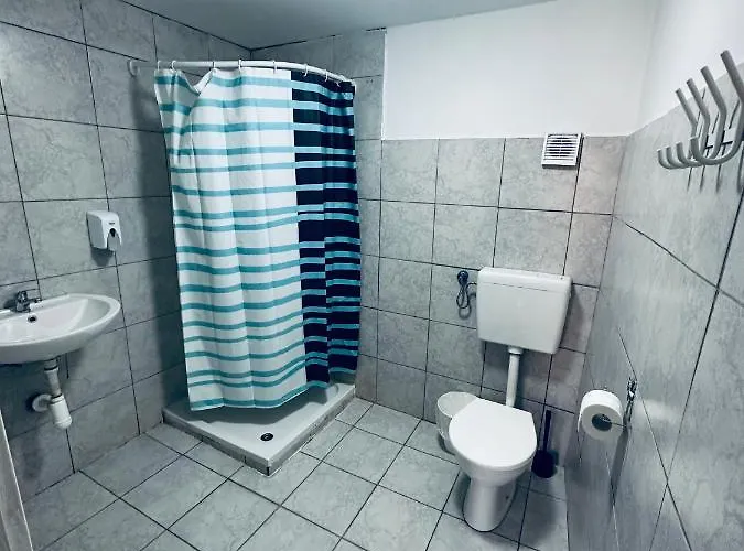 特鲁巴耶瓦54旅馆 旅馆 *